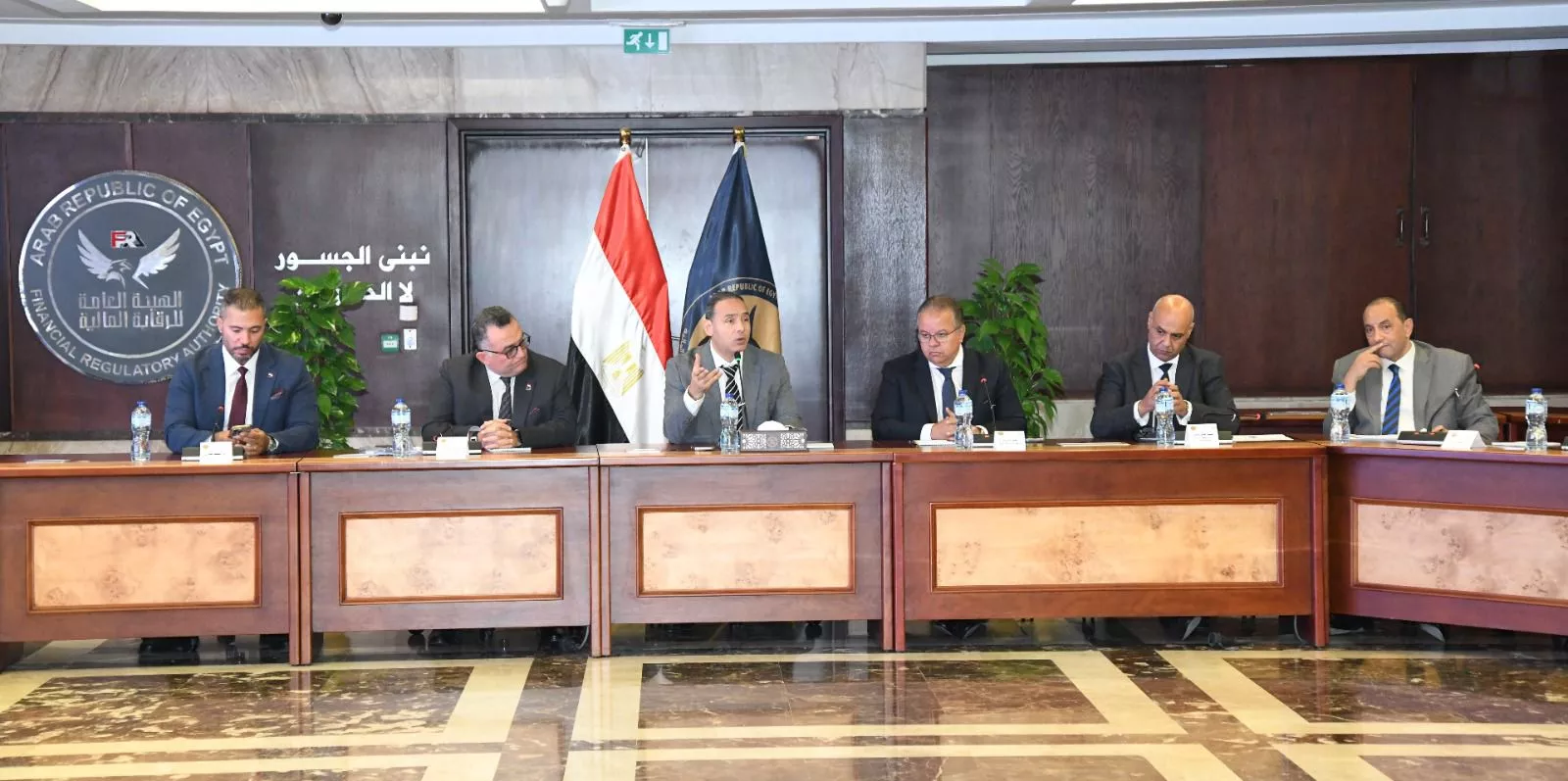 إسلام عزام يناقش مع أطراف السوق الاستعدادات الأخيرة لإطلاق الشورت سيلينج في البورصة