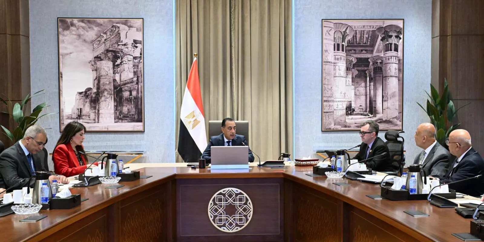 مدبولي يتابع جهود تنفيذ الخطة الاستراتيجية لتحلية مياه البحر