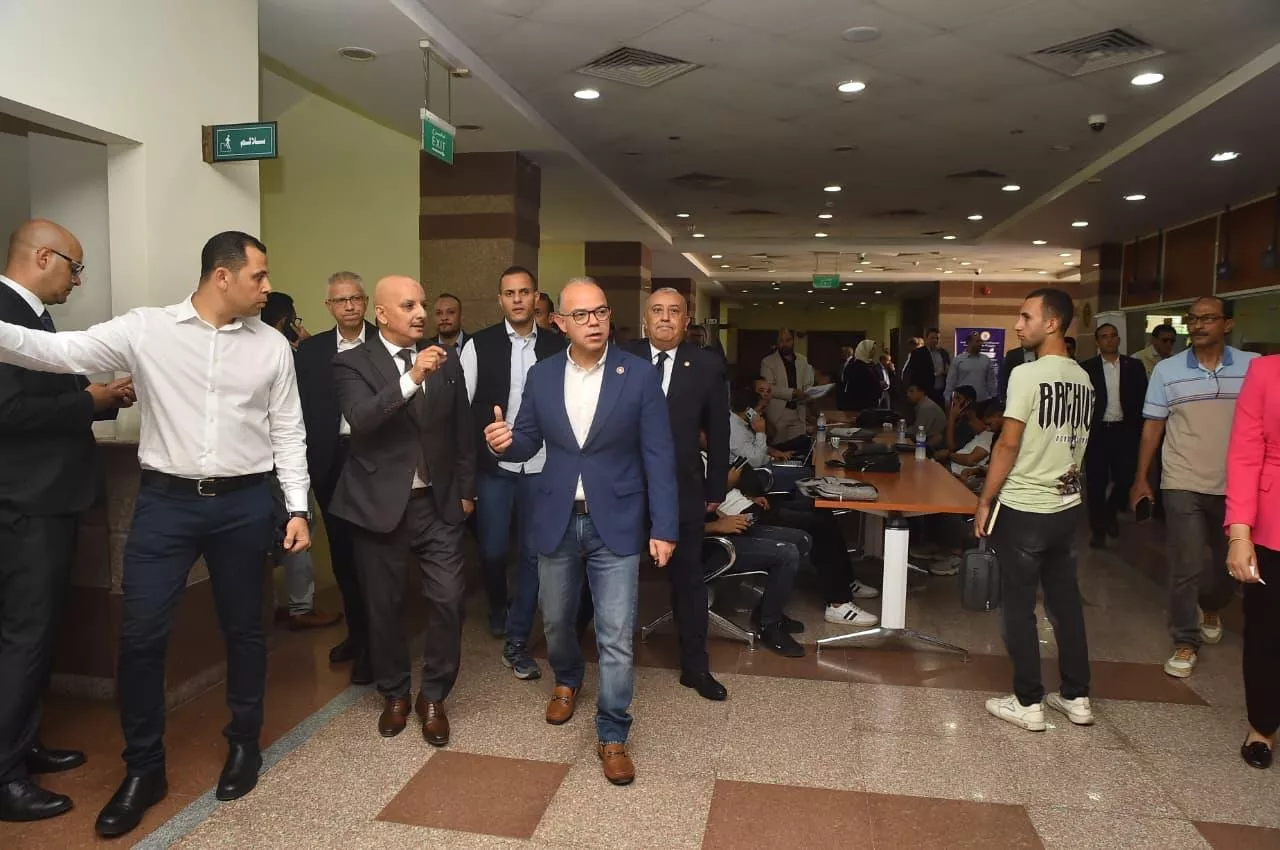 وزير الاستثمار يتفقد عدد من المشروعات الصناعية بالإسكندرية
