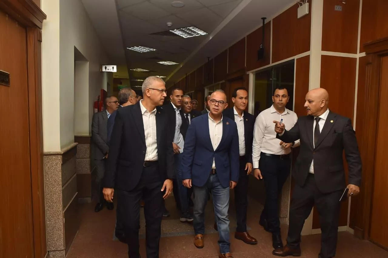 وزير الاستثمار يتفقد عدد من المشروعات الصناعية بالإسكندرية