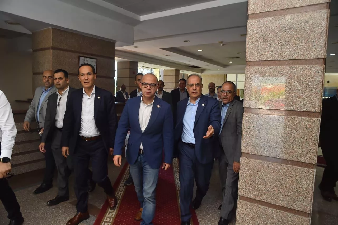 وزير الاستثمار يتفقد عدد من المشروعات الصناعية بالإسكندرية
