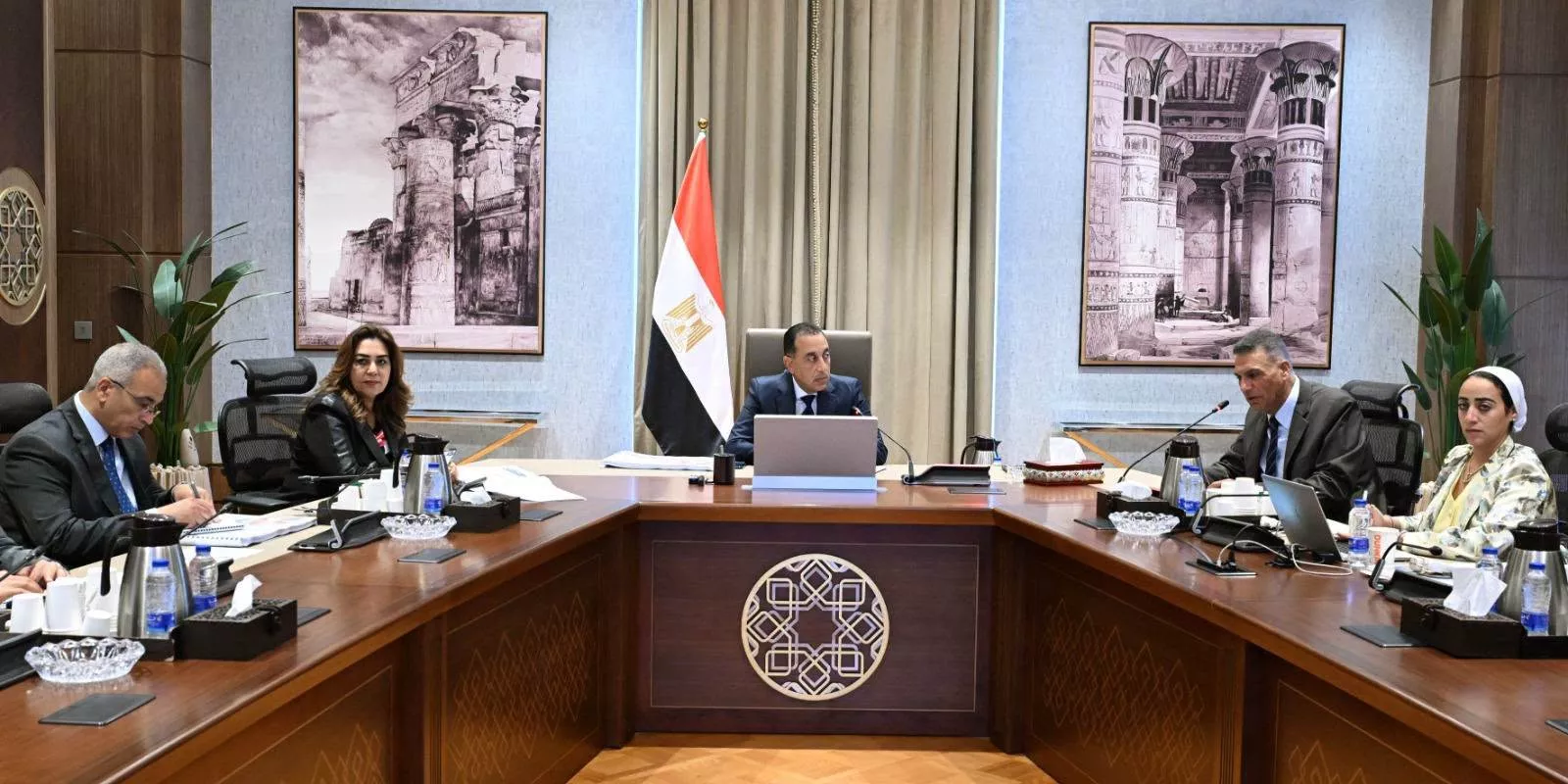 مدبولي يتابع المشروعات الخدمية والتنموية بجنوب سيناء