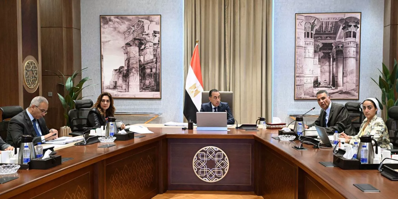 مدبولي يتابع المشروعات الخدمية والتنموية بجنوب سيناء