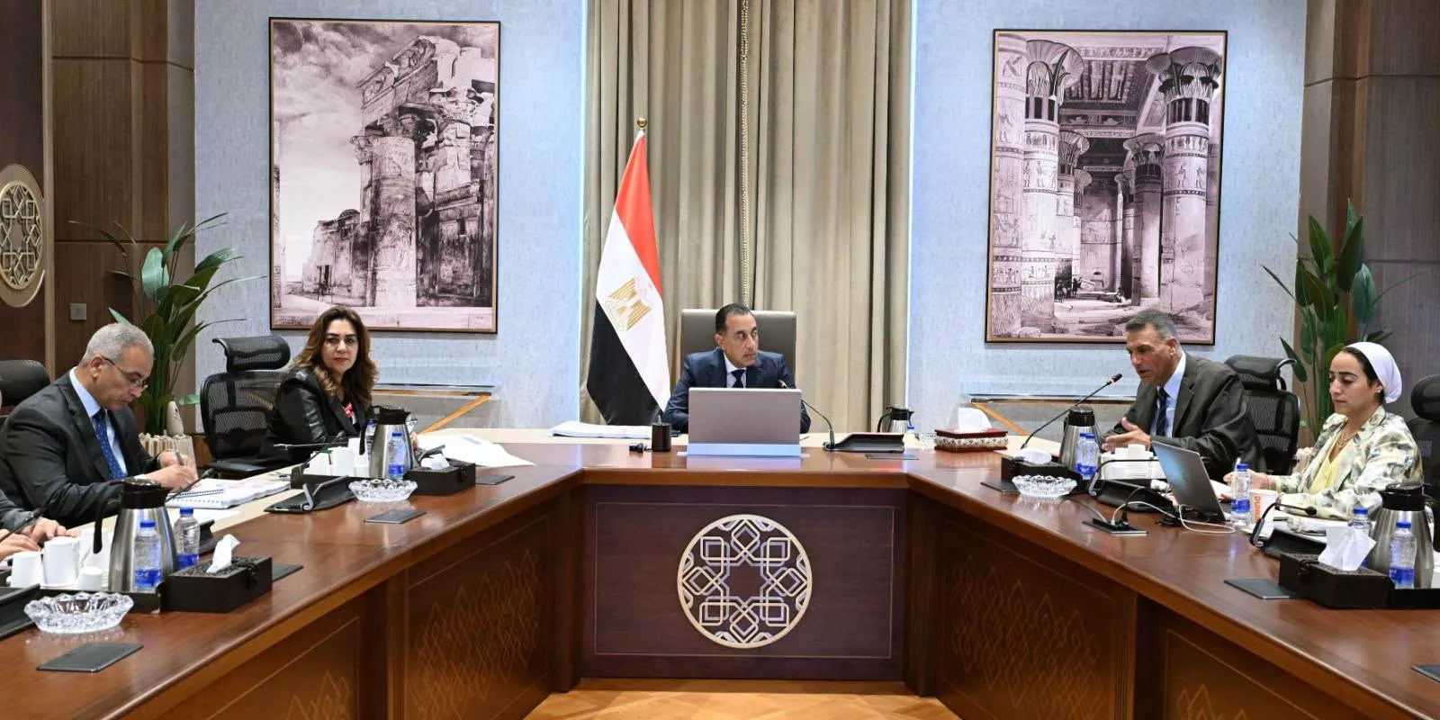 مدبولي يتابع المشروعات الخدمية والتنموية بجنوب سيناء