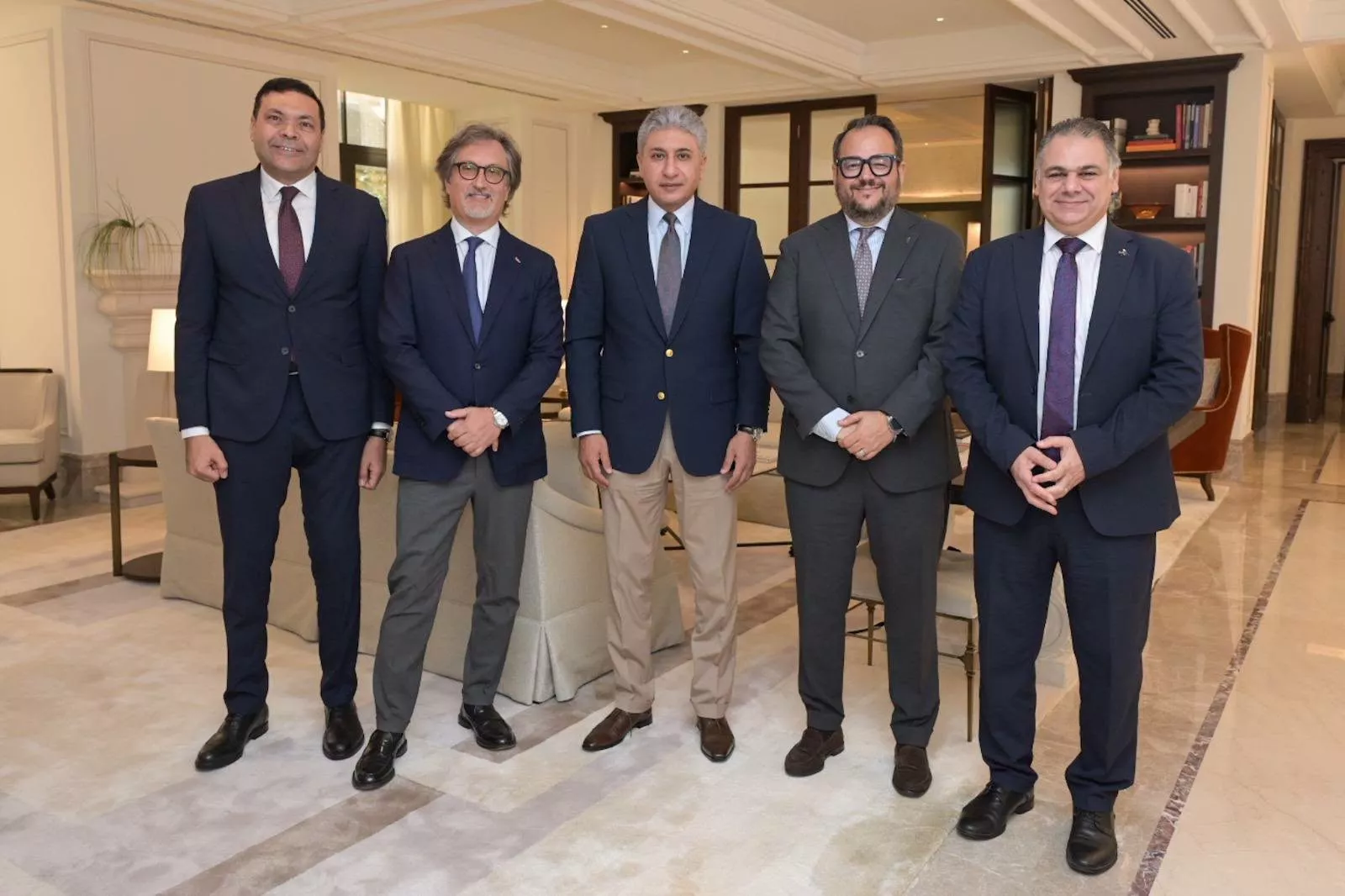 وزير السياحة يلتقي كبار منظمي الرحلات الإيطالية