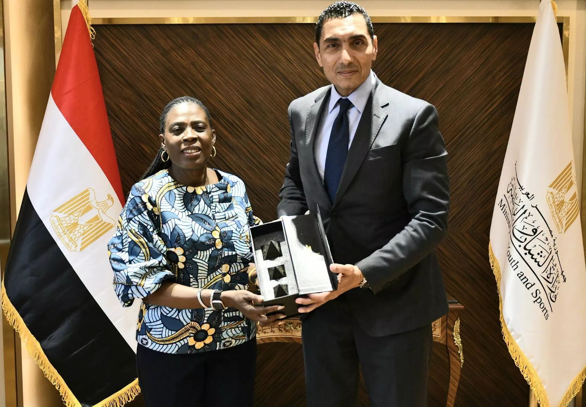 وزير الشباب والرياضة يجتمع بممثلي مفوضية الاتحاد الأفريقي