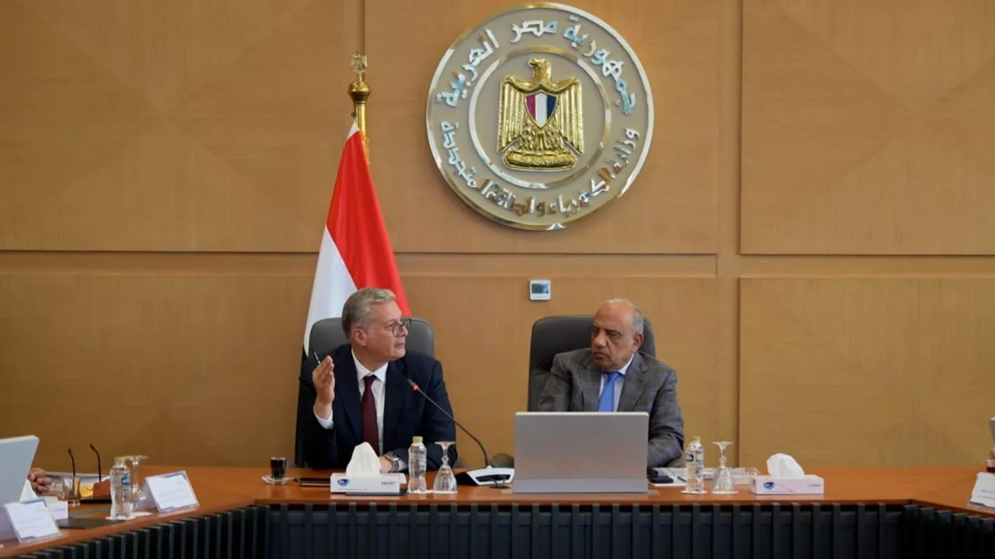 وزيرا البترول والثروة المعدنية والكهرباء والطاقة المتجددة