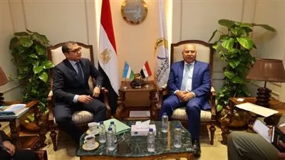 مصر وأوزبكستان تبحثان تعزيز التعاون في مجالات النقل واللوجستيات