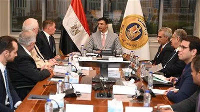 «مرسيدس-بنز إيجيبت» تخطط للتوسع بصناعة السيارات في مصر والتصدير للأسواق المجاورة