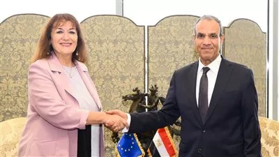 وزير «الخارجية» يؤكد أهمية تعزيز التعاون الاقتصادي والاستثماري والتجاري مع أوروبا