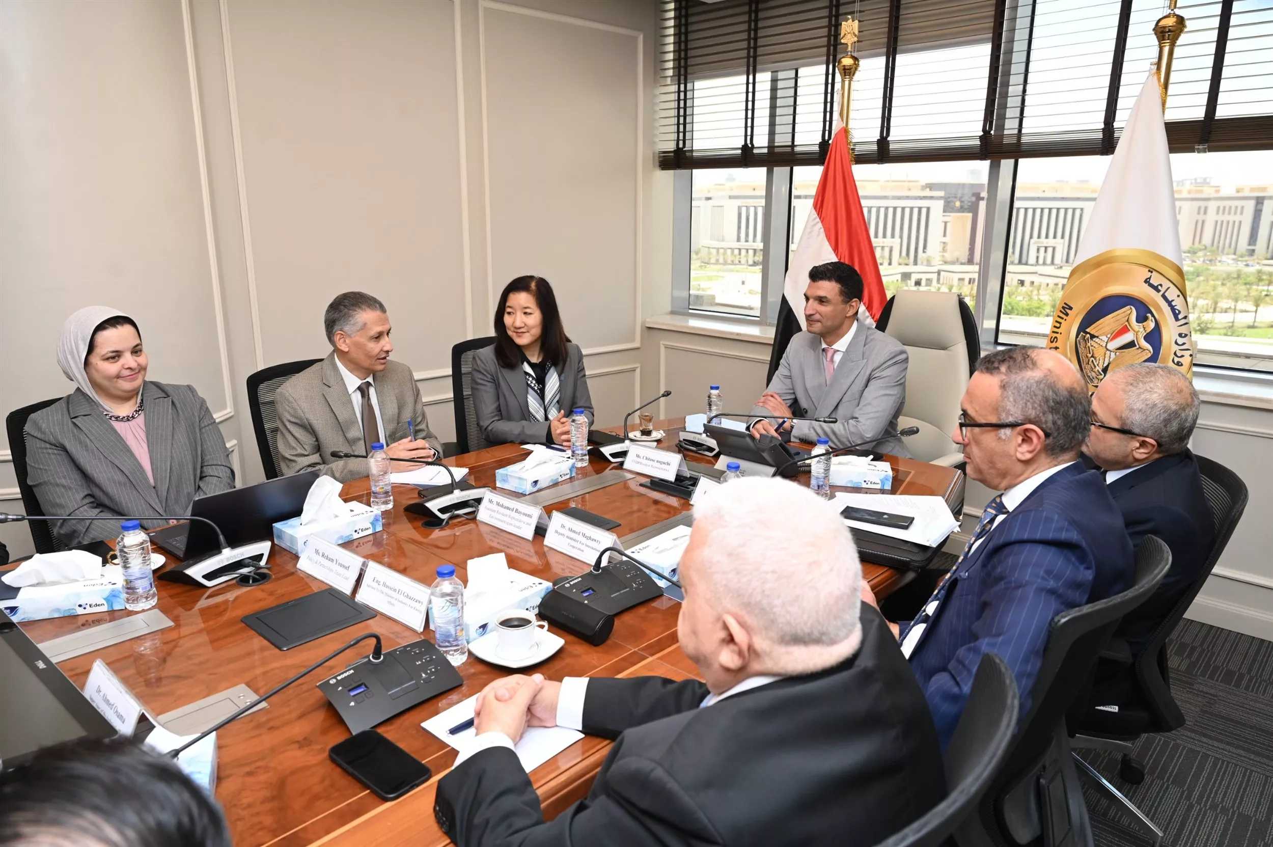 وزير الصناعة يجتمع مع الممثلة المقيمة لبرنامج الأمم المتحدة