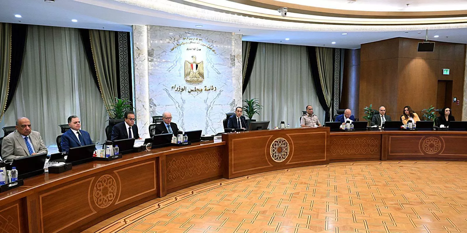 رئيس الوزراء يترأس الاجتماع الأسبوعي للحكومة