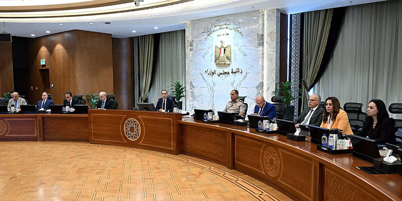 رئيس الوزراء يترأس الاجتماع الأسبوعي للحكومة
