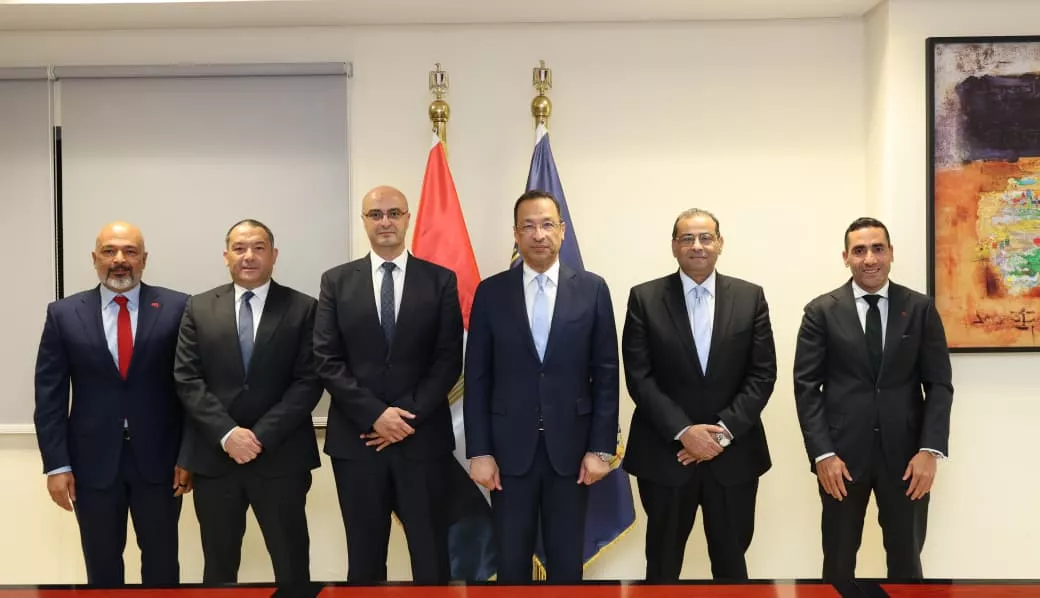 وزير الاتصالات يشهد إطلاق خدمتي اطمن واطمن على الآخر