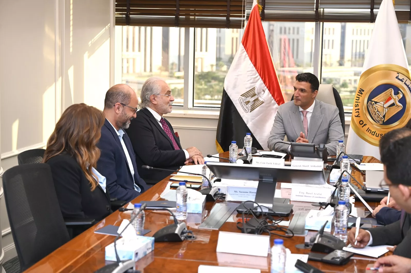وزير الصناعة يجتمع مع رئيس شركة يونيليفر