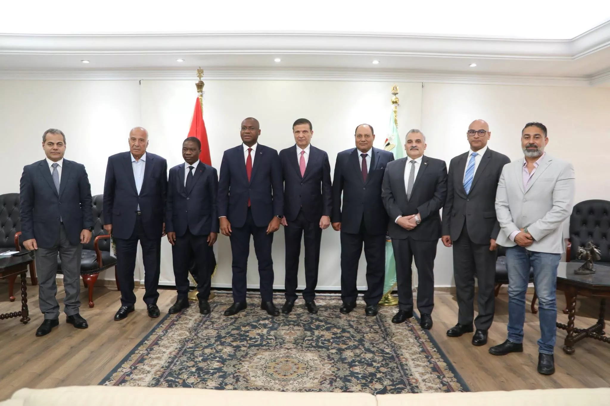 وزير الزراعة يجتمع مع وزير الثروة الحيوانية والسمكية بدولة كوت ديفوار