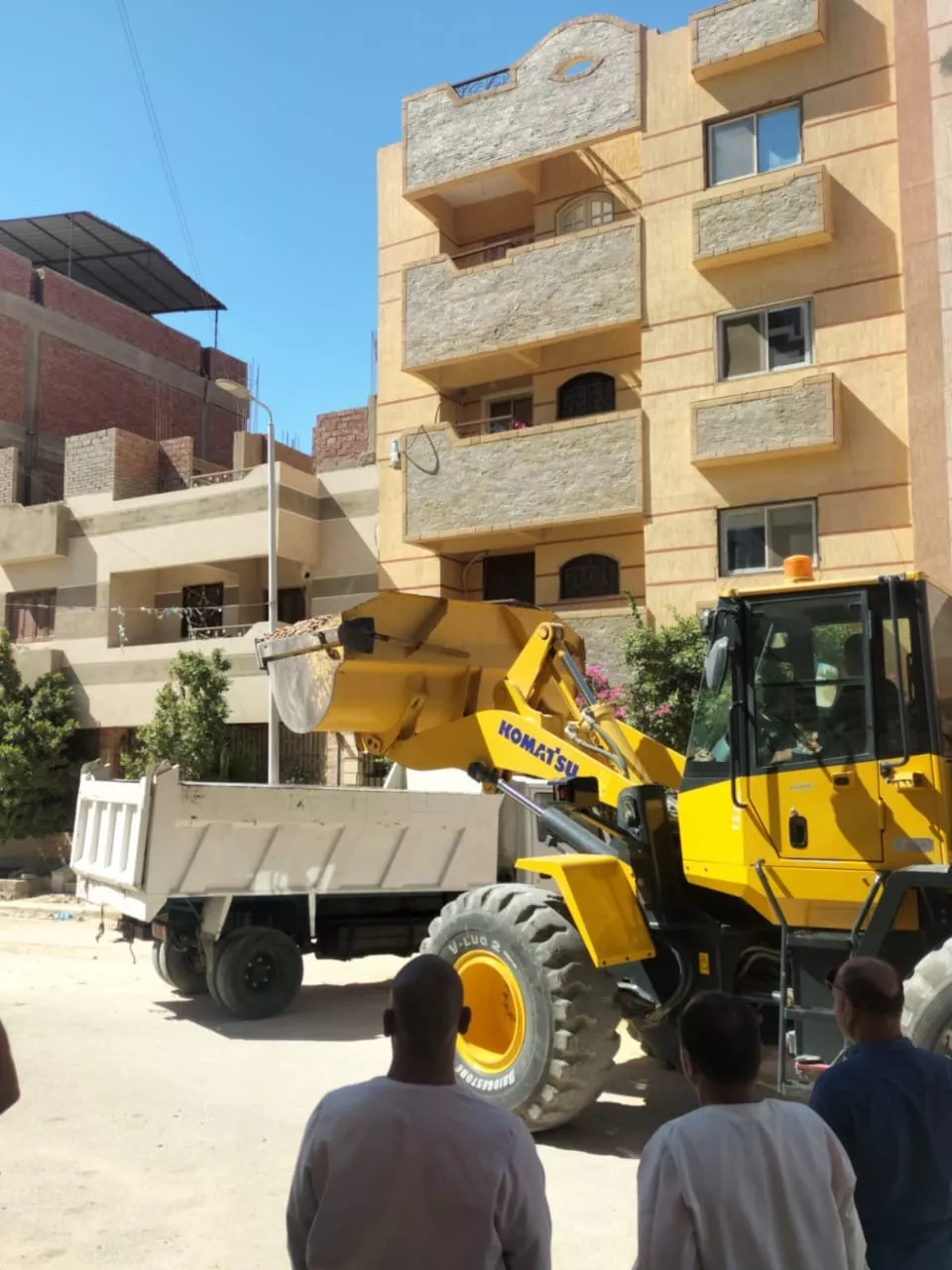 وزيرة الإسكان تتفقد مشروعات المرافق والخدمات بمدن الصعيد الجديدة