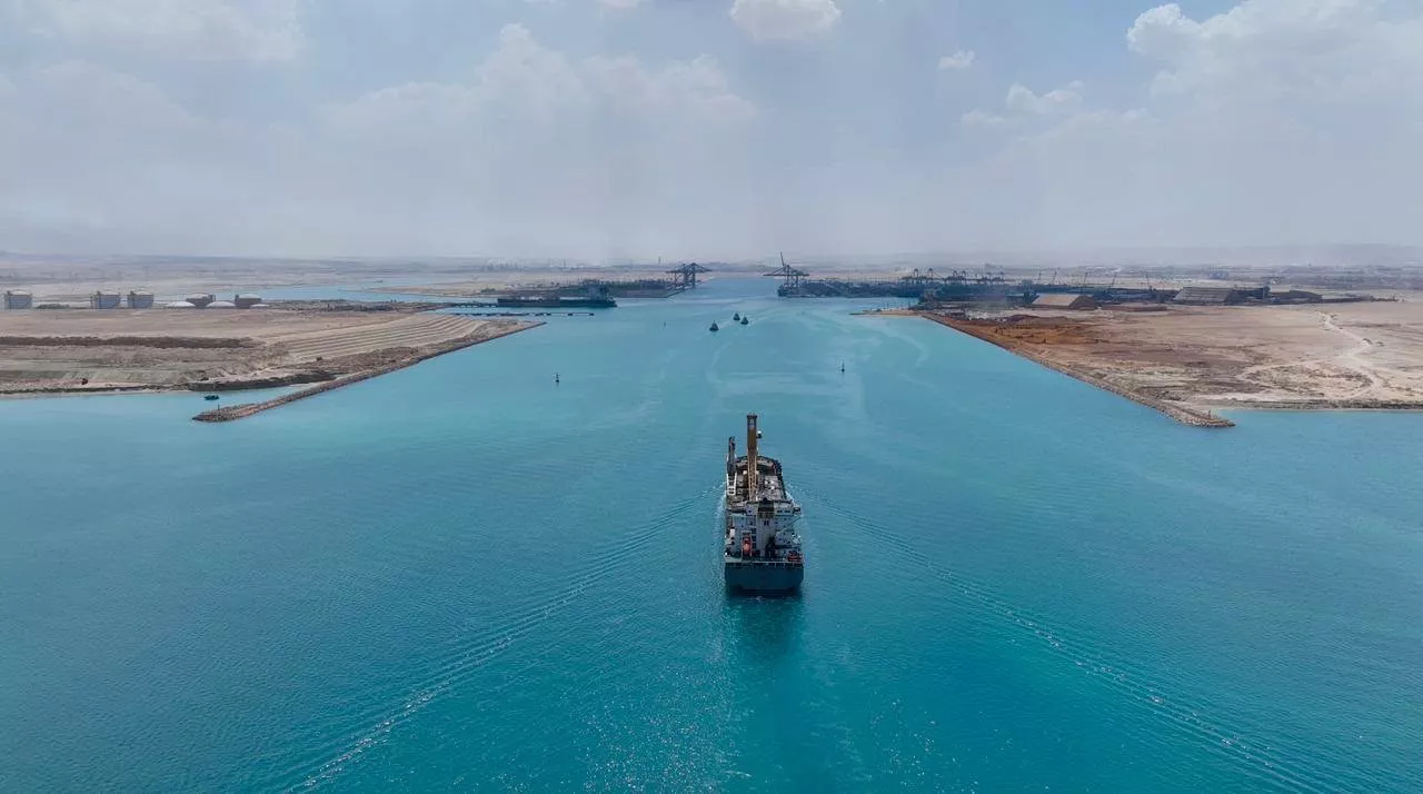 التشغيل التجاري لمحطة ترانس كارجو بميناء السخنة