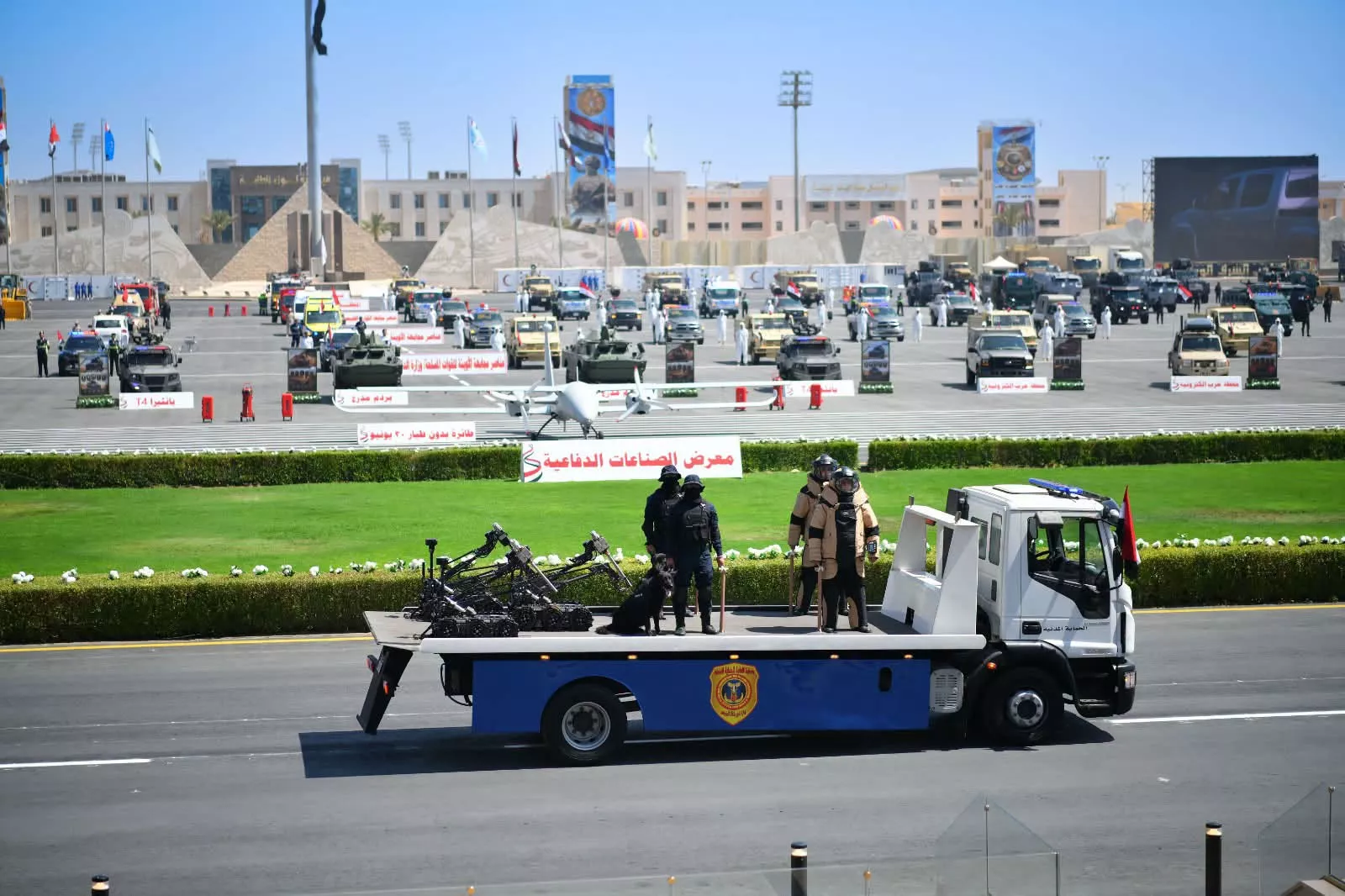 السيسي يشهد استعراض إمكانيات أجهزة الدولة لمجابهة الأزمات
