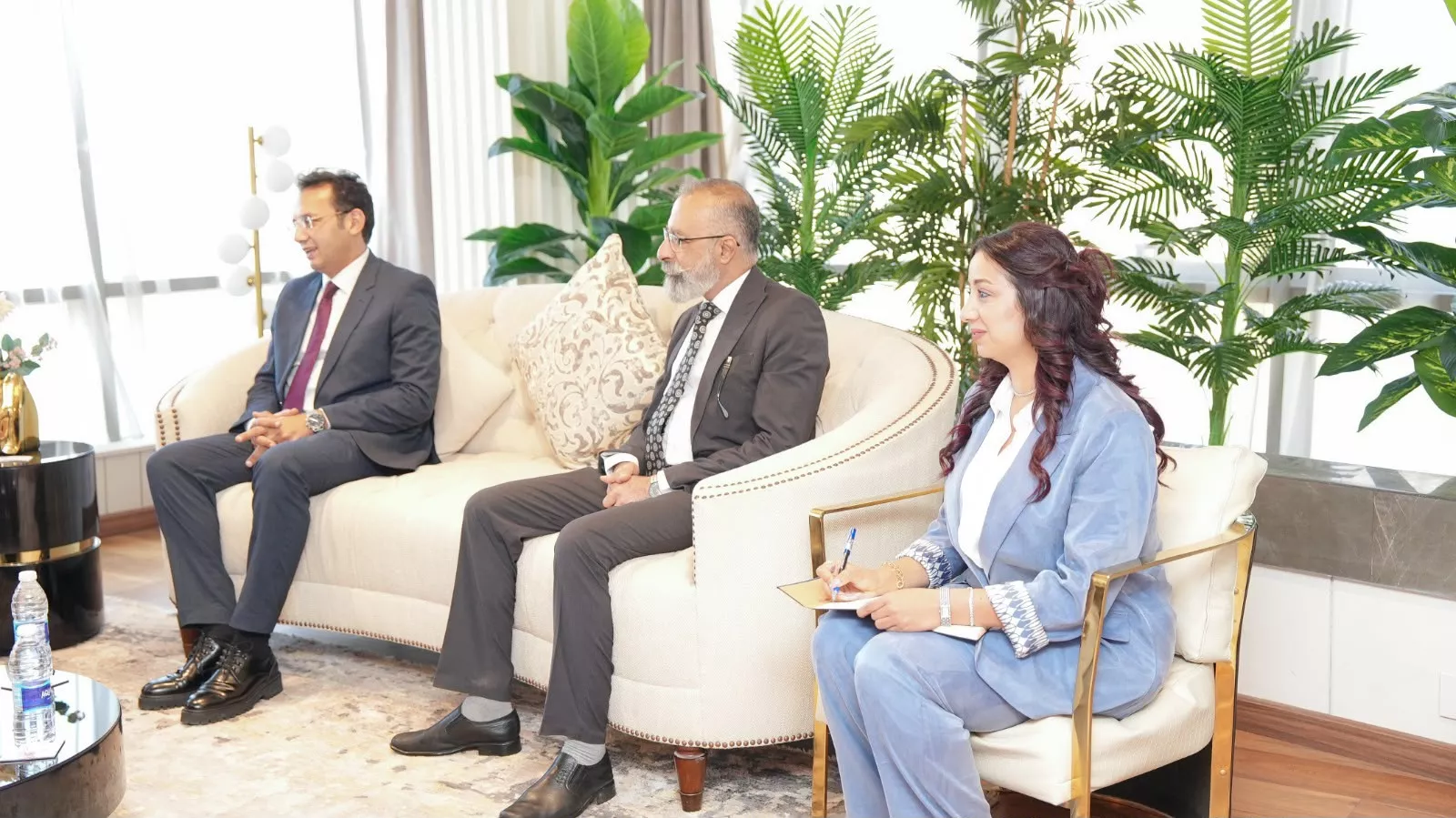 رئيس الرقابة المالية يجتمع مع مديرة الأكاديمية الوطنية للتدريب