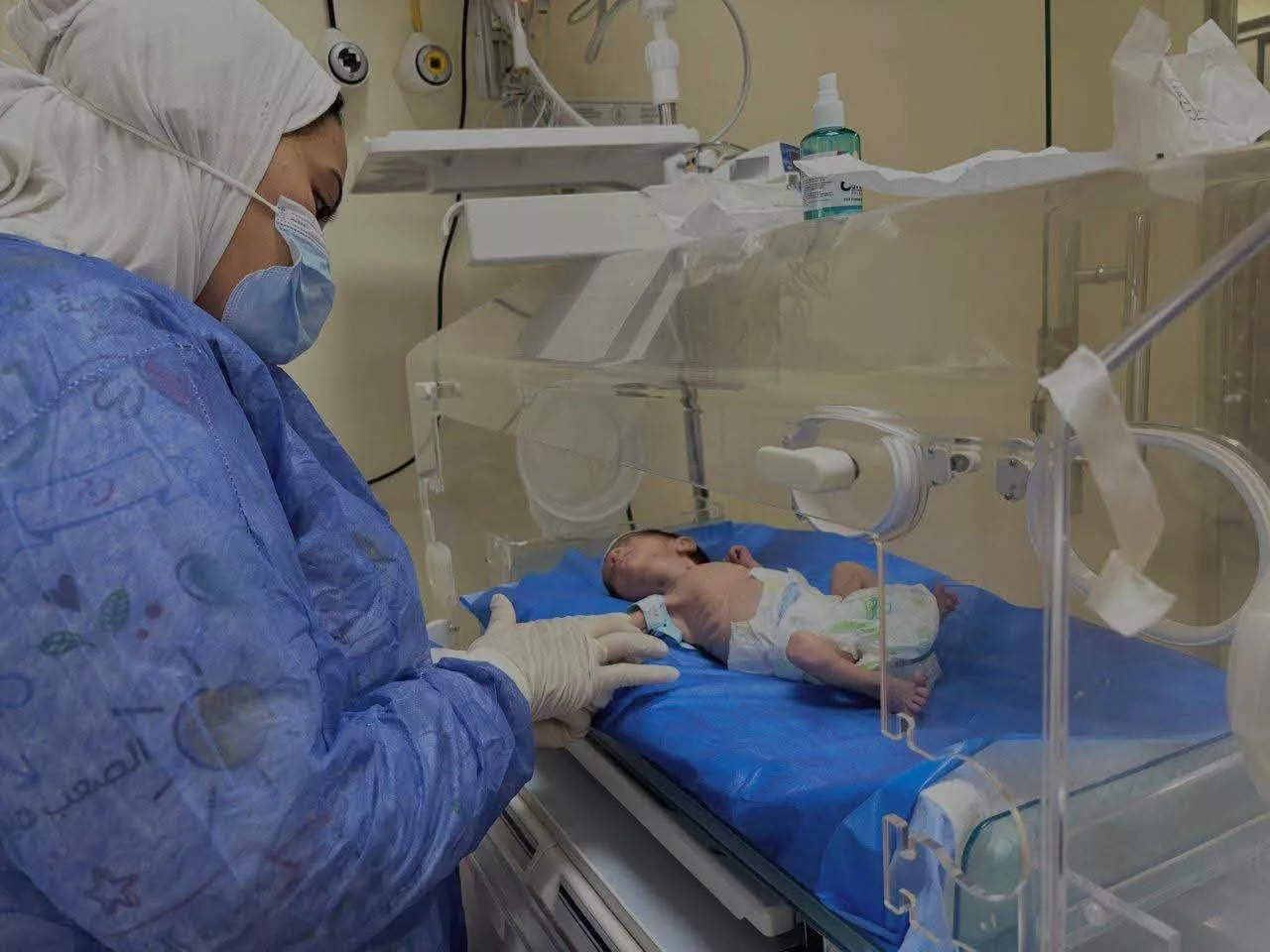 الرعاية الصحية تستعرض إنجازات التأمين الشامل بإقليم القناة