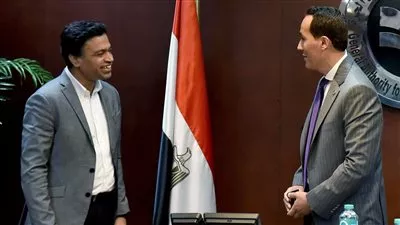 شركات سنغافورية تدرس الاستثمار بقطاعات التكنولوجيا والخدمات اللوجستية والطاقة المتجددة في مصر