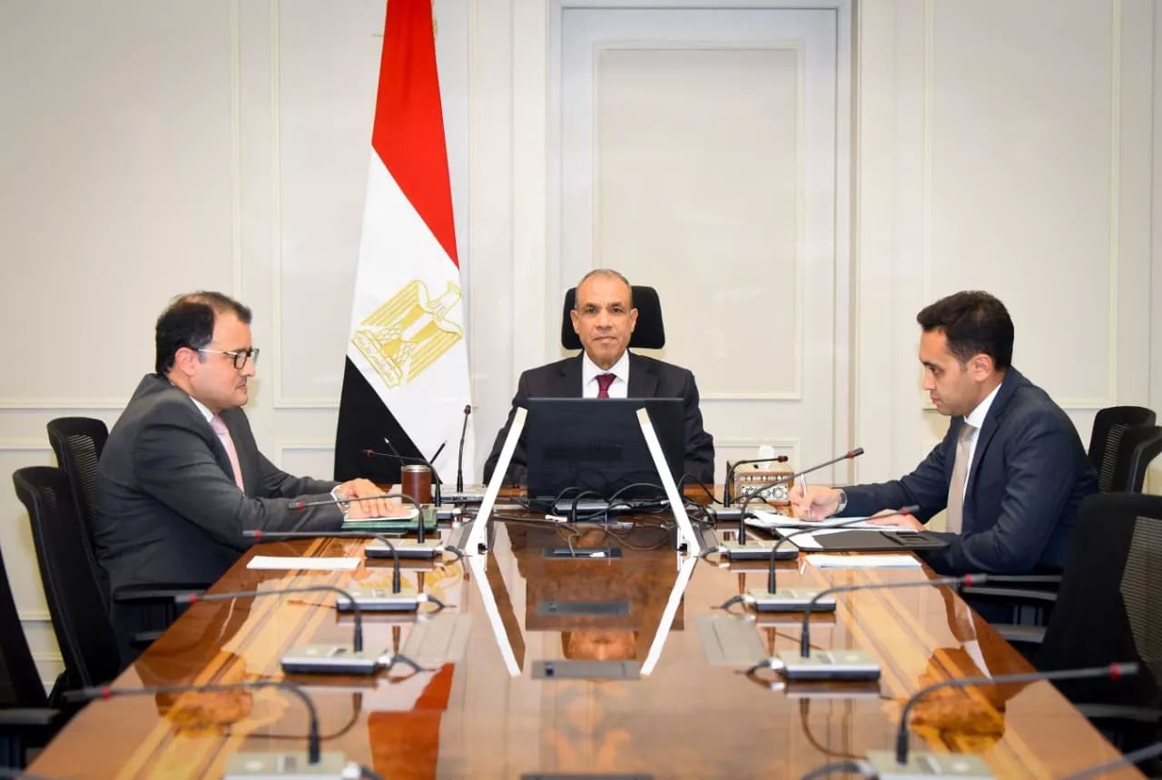 وزير الخارجية مع وزير خارجية سيشل 