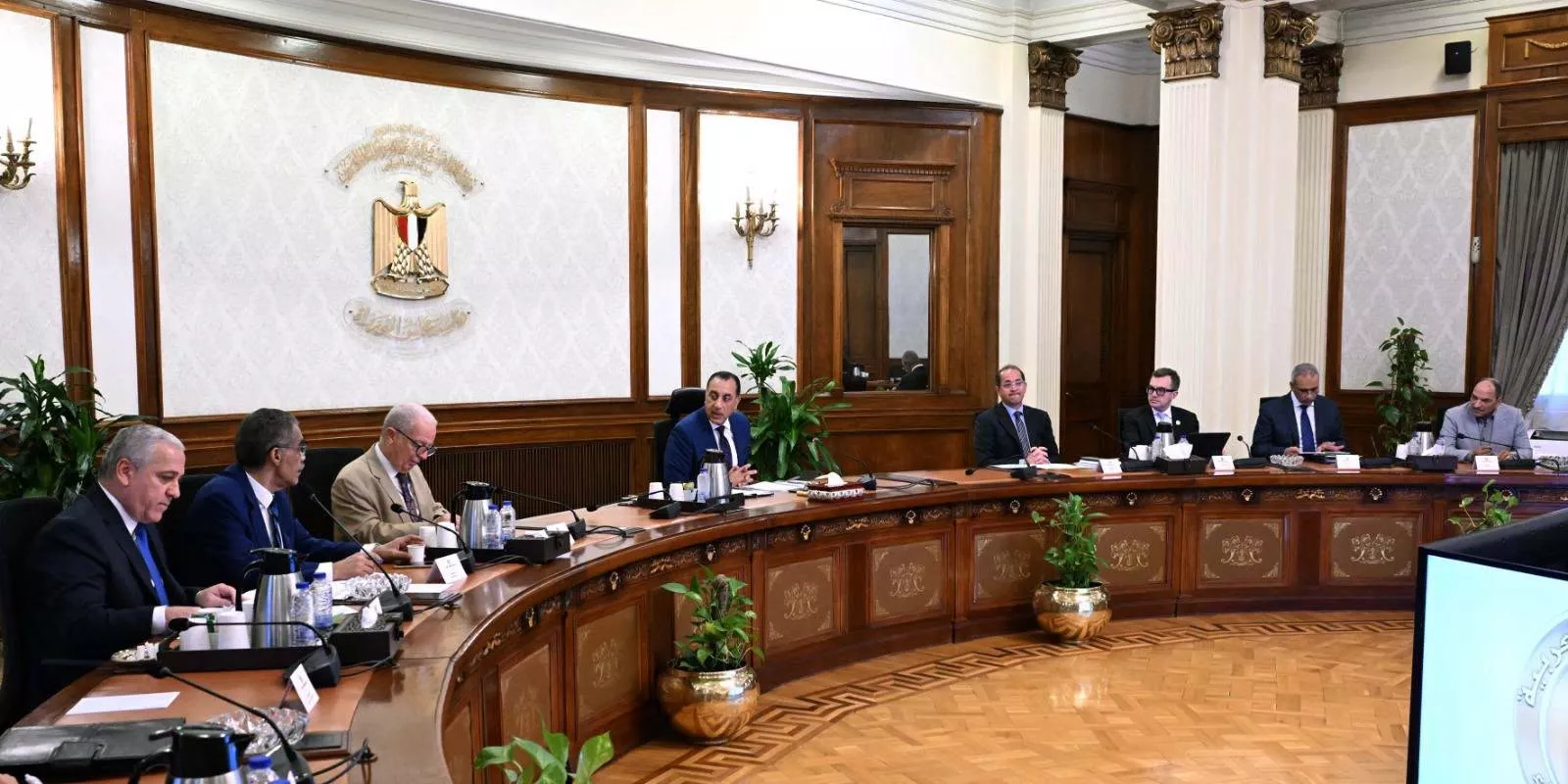 رئيس الوزراء يتابع ملف تسوية مديونية المؤسسات الصحفية
