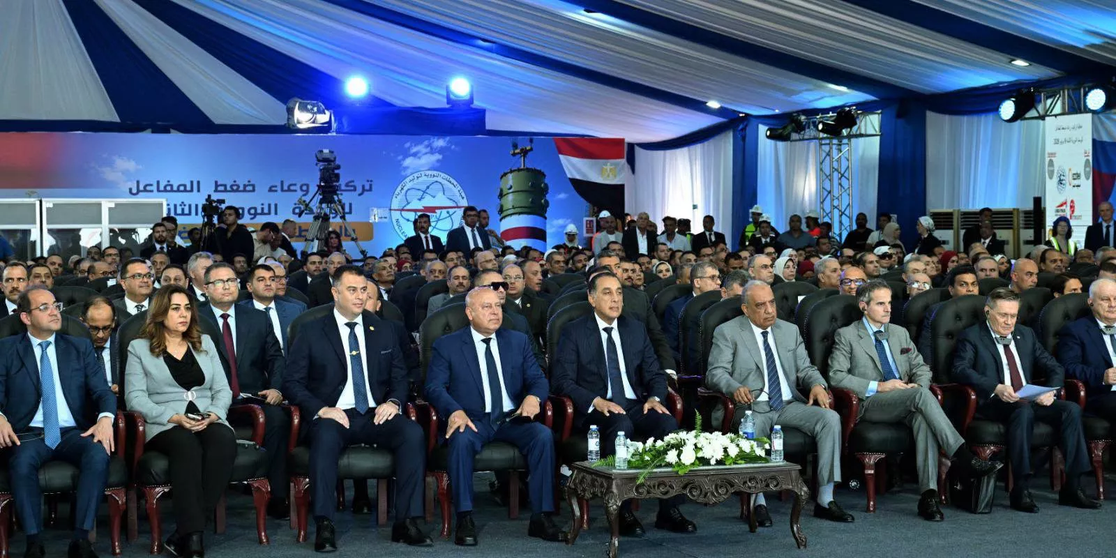 تركيب وعاء ضغط المفاعل للوحدة النووية الثانية بمحطة الضبعة