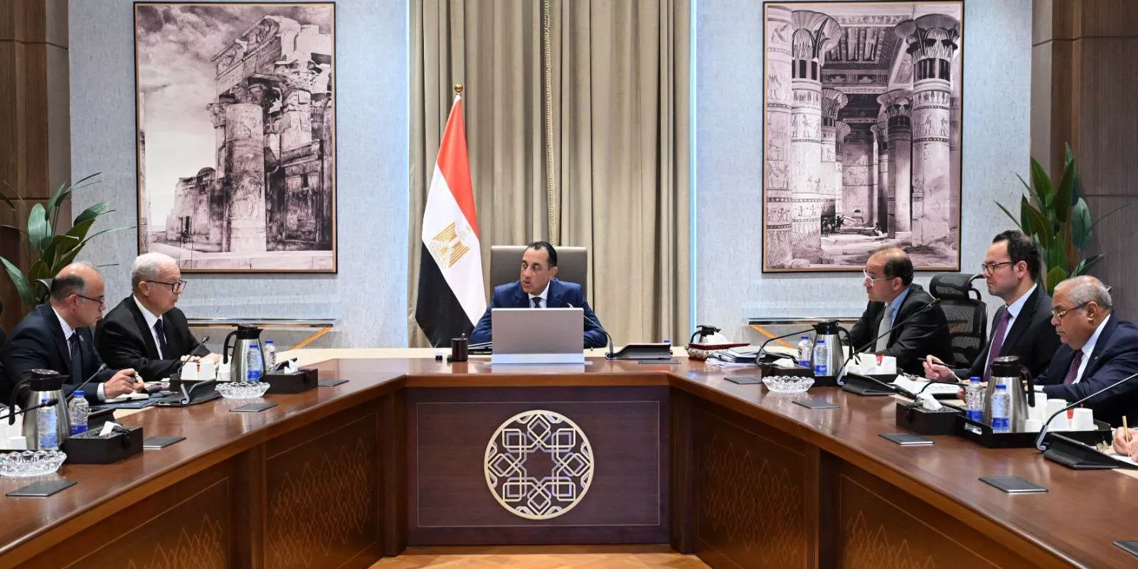 مدبولي يتابع مستجدات تنفيذ خطة تخارج الدولة من عدد من الشركات الحكومية