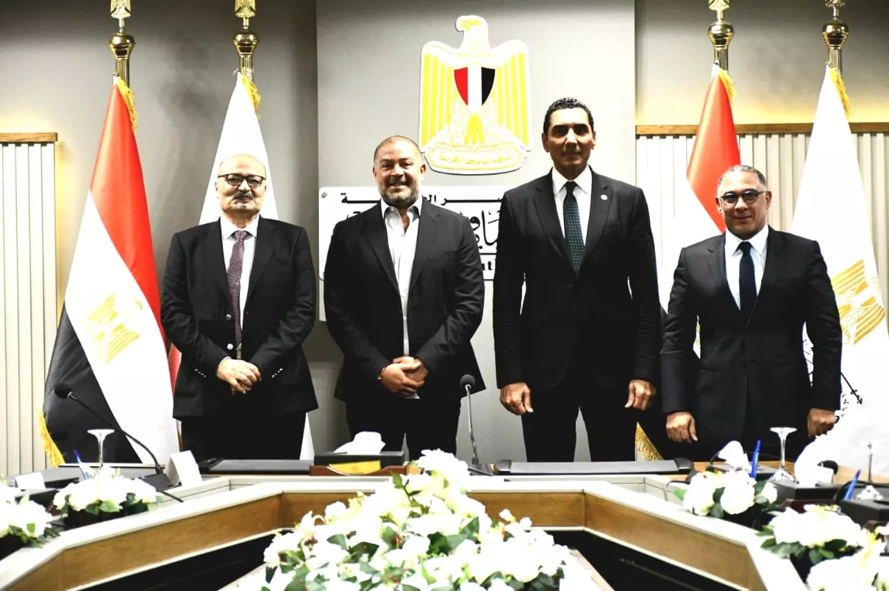 وزير الشباب والرياضة يشهد توقيع مذكرتي تفاهم بين الشرقية وإنبي