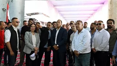رئيس الوزراء يتفقد مشروع نفق الطريق الساحلي «بو غاز نيو مارينا»