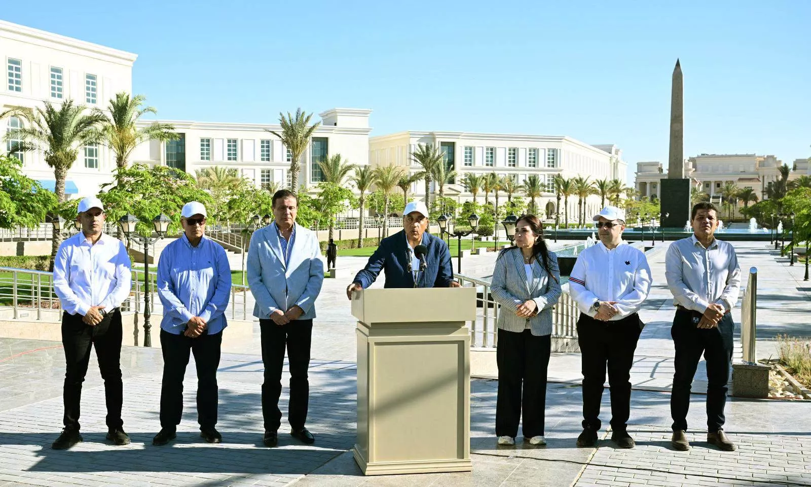 رئيس الوزراء يعقد مؤتمراً صحفياً