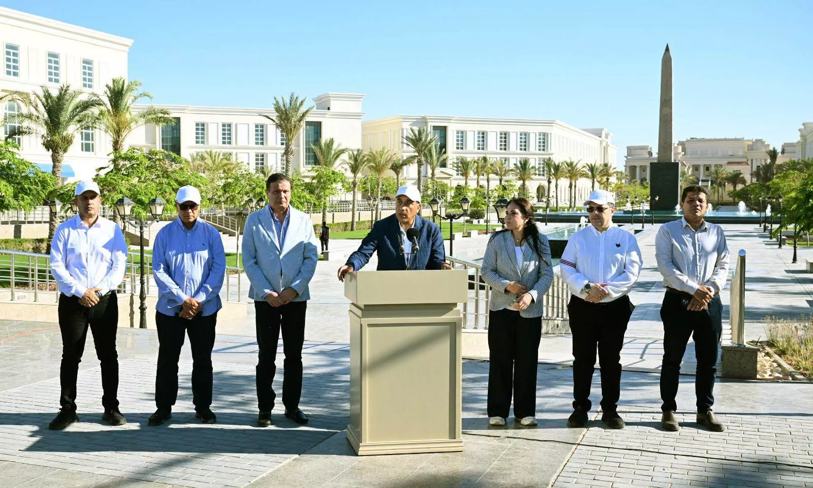 رئيس الوزراء يعقد مؤتمراً صحفياً