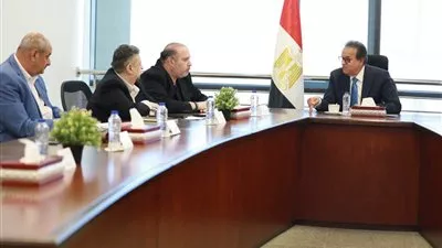 وزير «الصحة» يبحث مع «إنفينشور» تنفيذ مدينتين طبيتين بالعلمين والعاصمة الجديدة