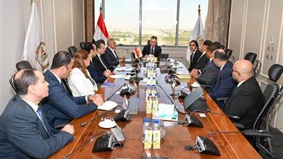«التموين» تبحث إنشاء منصة رقمية موحدة لإدارة وتشغيل المشروع القومي «كاري أون»