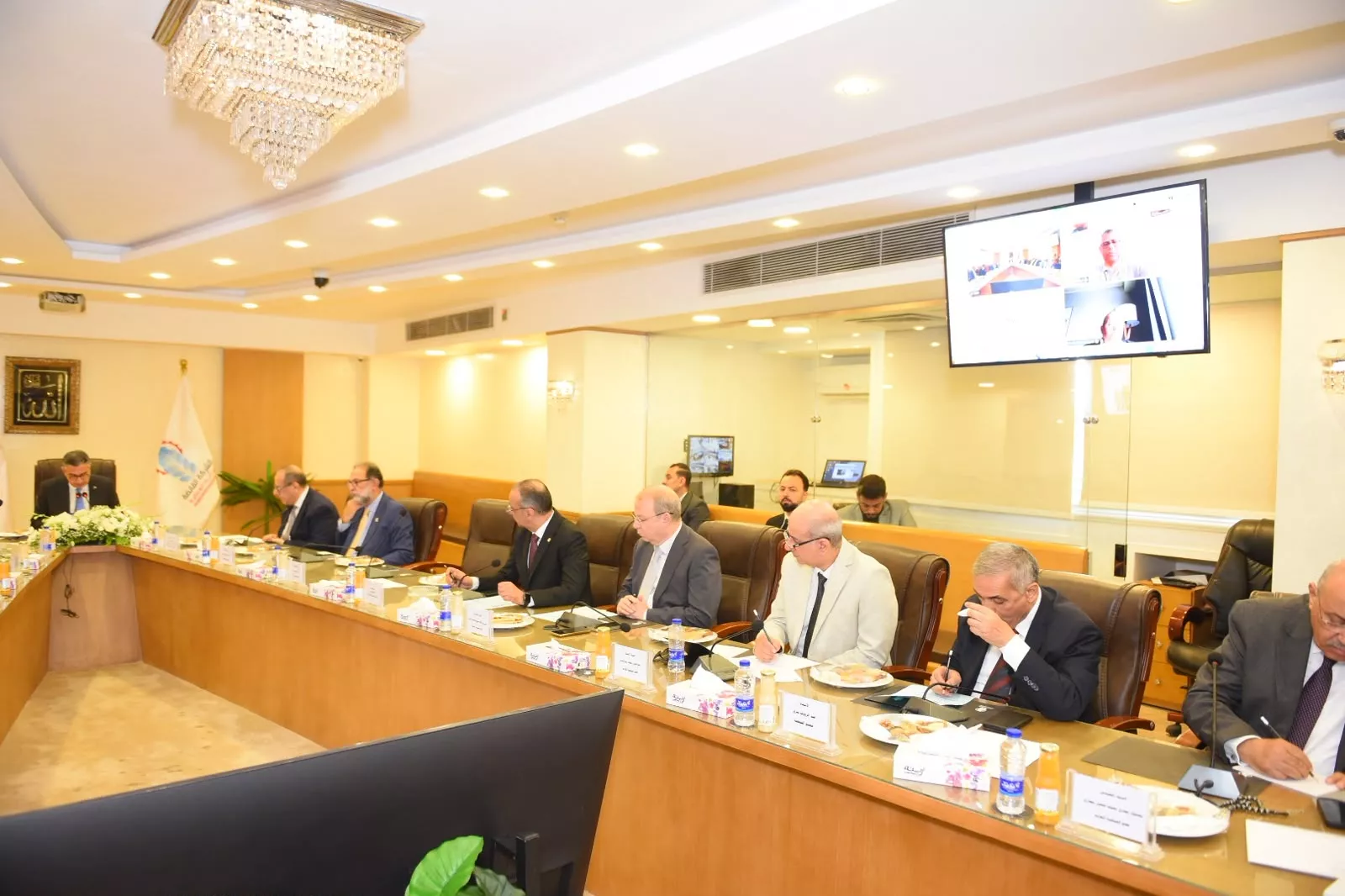 وزير التموين يترأس اجتماع الشركة القابضة للصناعات الغذائية