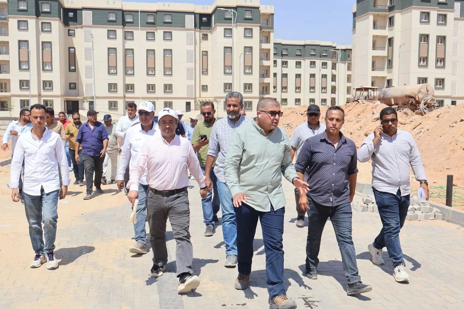 مسئولو الإسكان يتابعون موقف تنفيذ عدد من المشروعات التنموية والخدمية