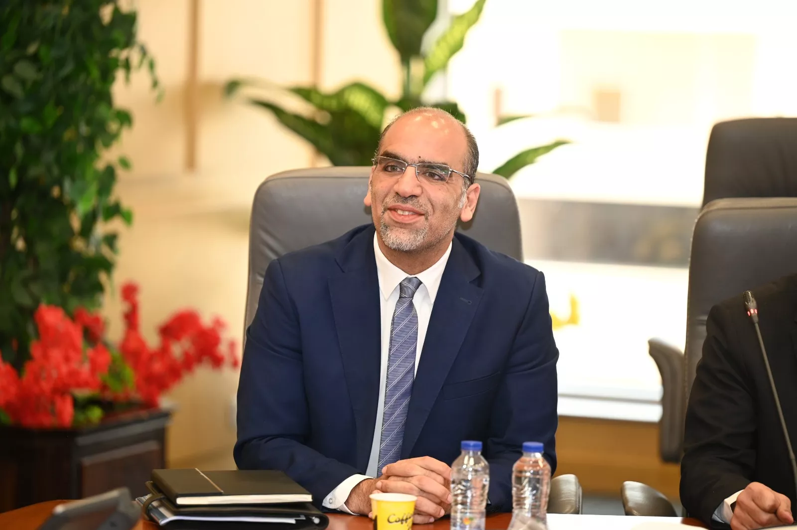 وزارة الصناعة في اجتماع موسع مع شركات تصنيع السكر