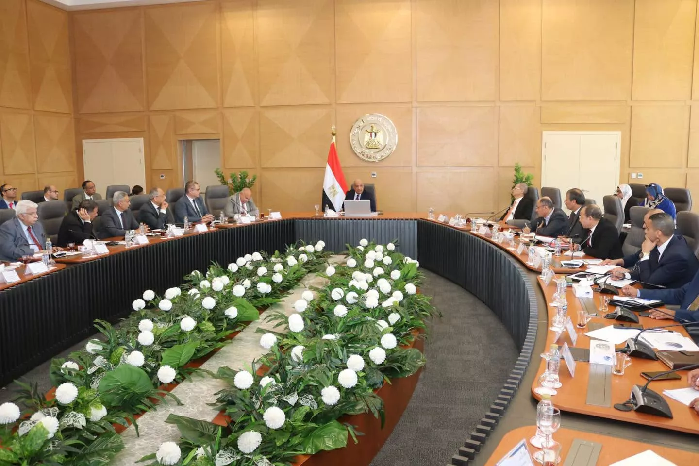عصمت يتابع تنفيذ خطة عمل رفع كفاءة استخدام الطاقة الكهربائية