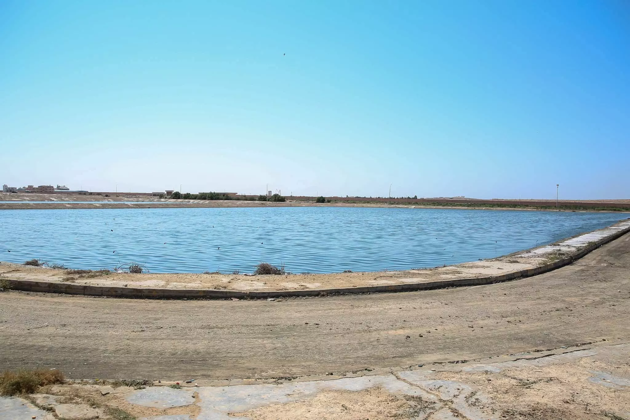 وزيرة الإسكان تتفقد محطة معالجة الصرف الصحي بمرسى مطروح