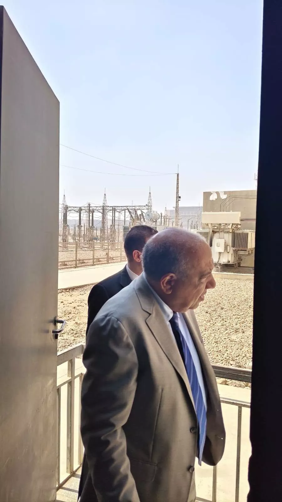 وزير الكهرباء يتفقد محطة محولات القاهرة الجديدة