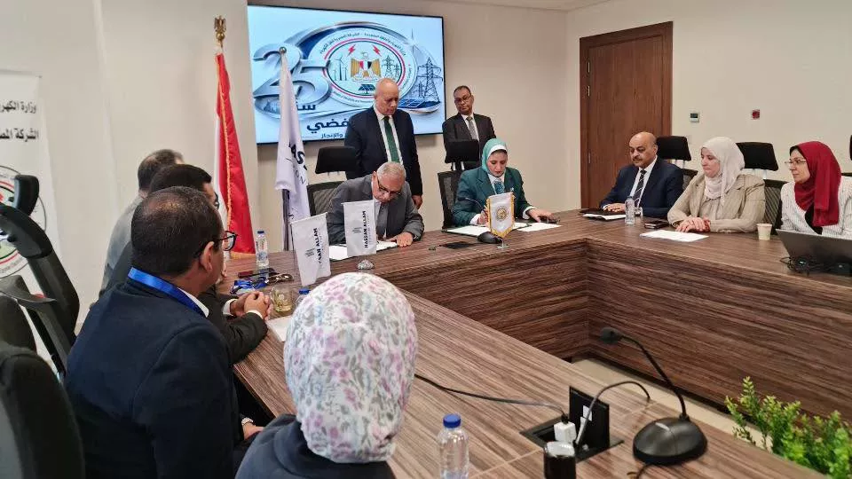 المصرية لنقل الكهرباء توقع عقد إنشاء محطة محولات ميناء دمياط
