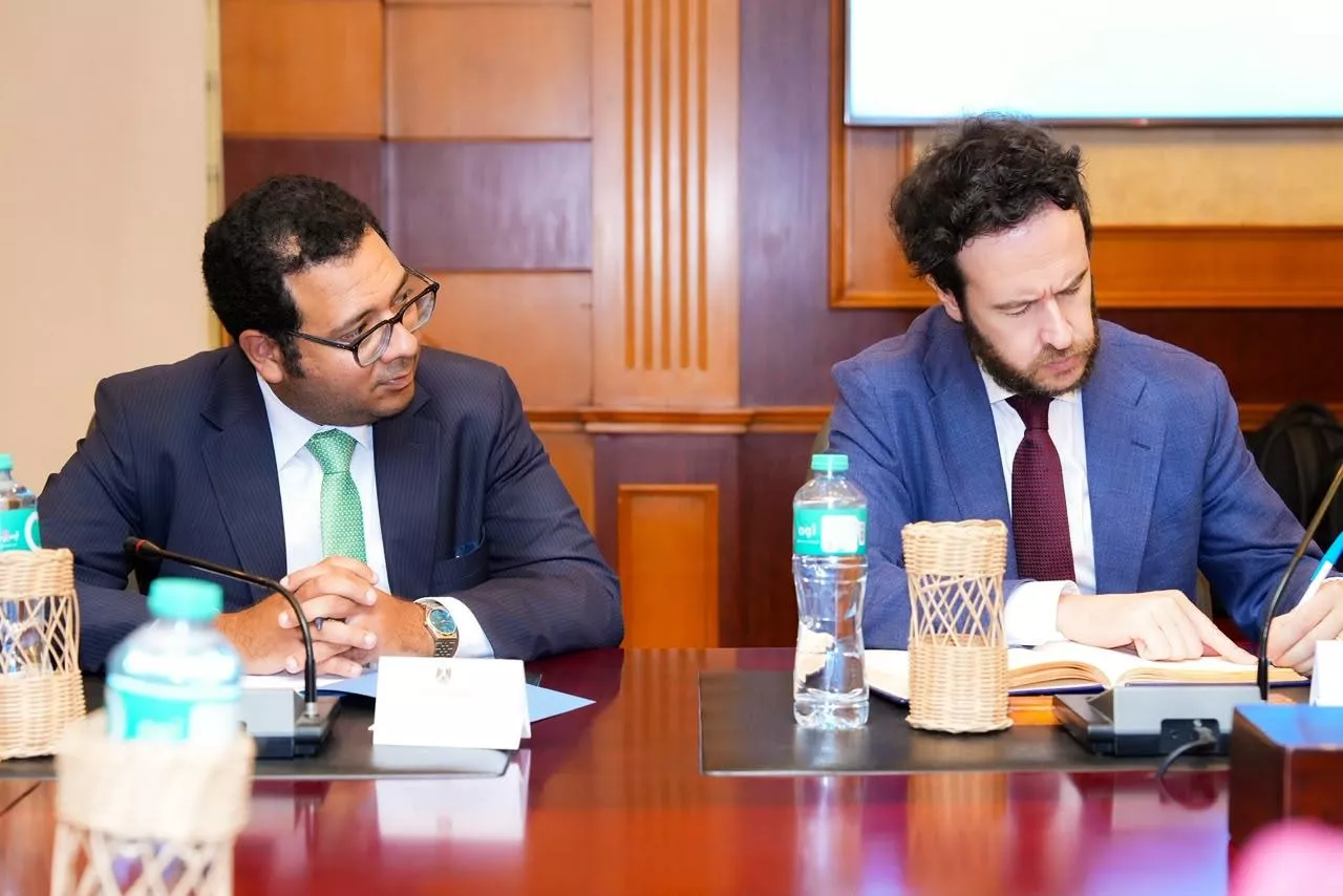 بحث فرص ضخ استثمارات جديدة في قطاع الرعاية الصحية