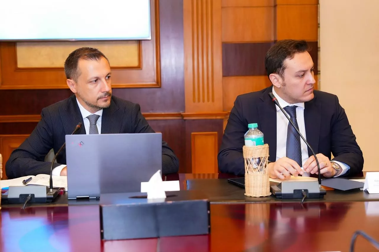 بحث فرص ضخ استثمارات جديدة في قطاع الرعاية الصحية