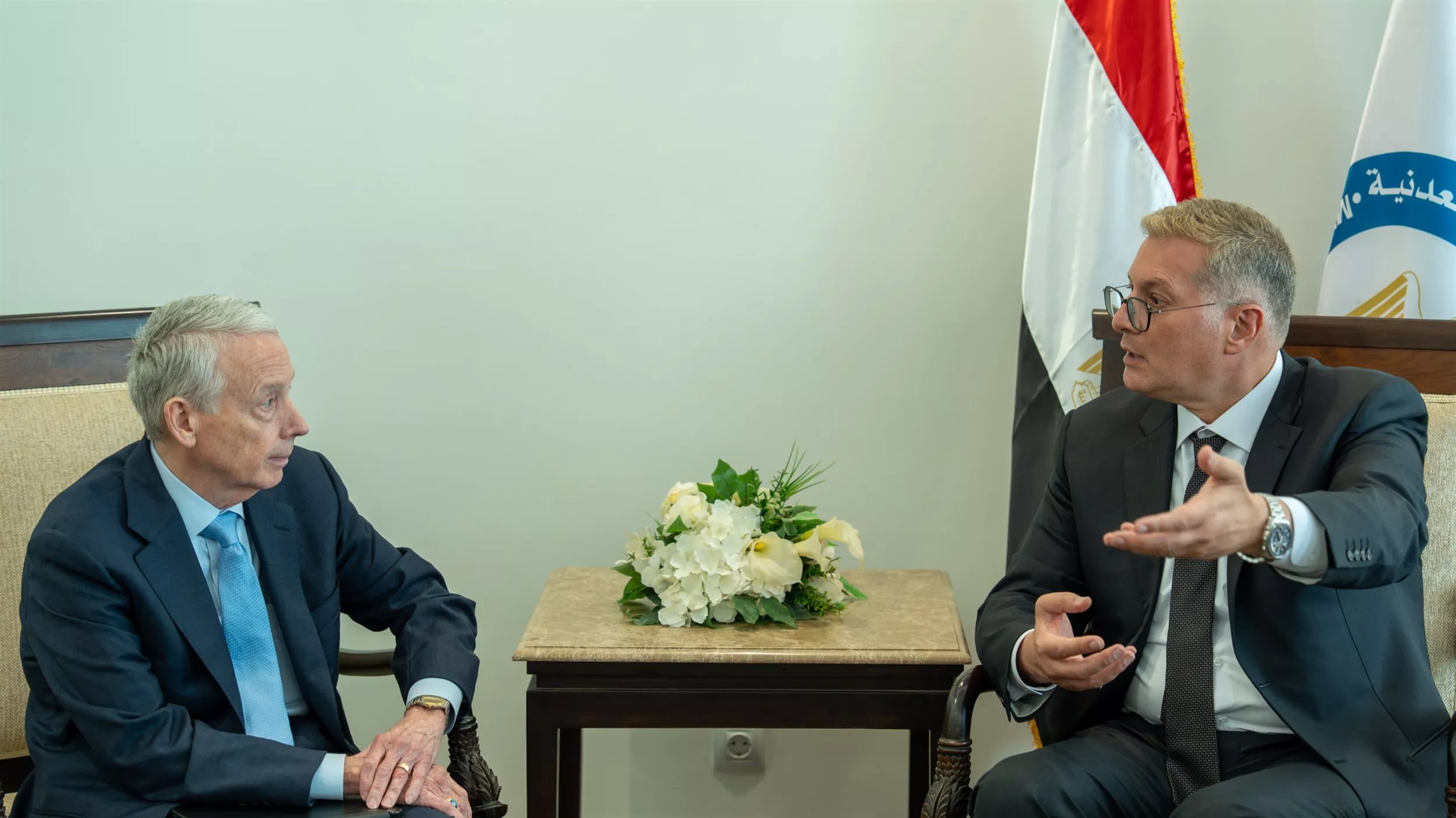 وزير البترول يجتمع مع وفد من مجموعة كوانتم كابيتال الأمريكية