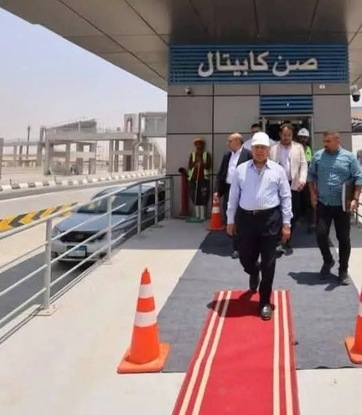وزير النقل يجري جولة تفقدية لمشروع الأتوبيس الترددي السريع 