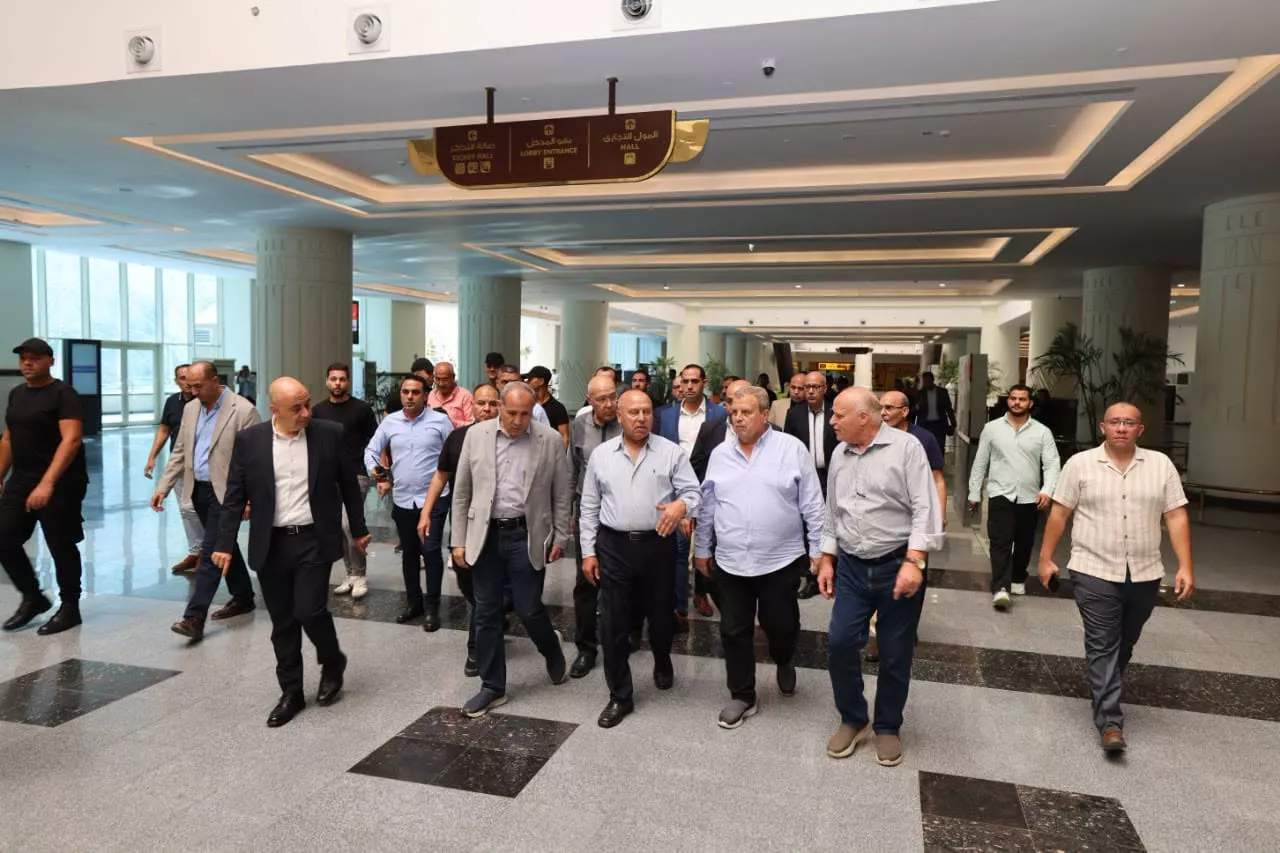 وزير النقل يتفقد محطة قطارات صعيد مصر ببشتيل