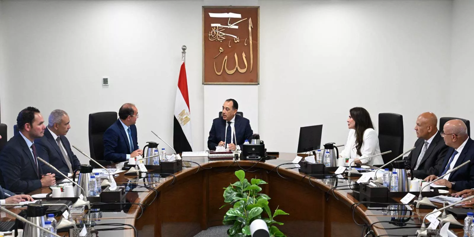 مدبولي يُتابع ملف تشغيل وصيانة محطات معالجة الصرف الصحي