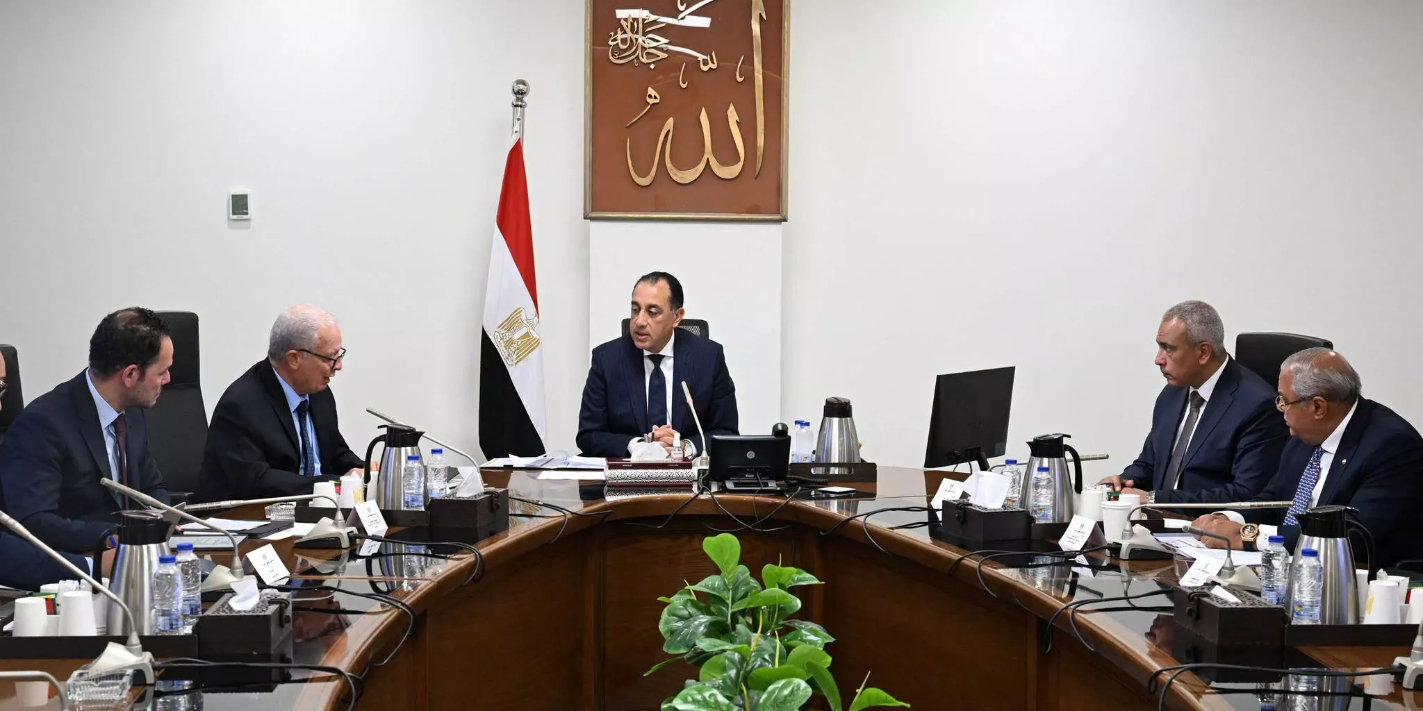 رئيس الوزراء يتابع جهود إعادة هيكلة الشركات المملوكة للدولة